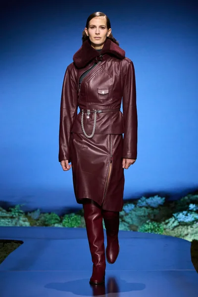 Look 39